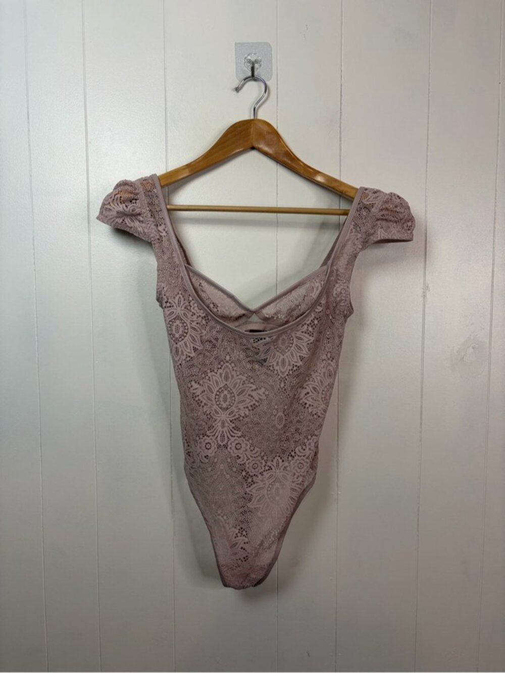 Victoria's Secret Lace Bodysuit Size Small Lilac Sheer Sweetheart Teddie Thong - Picture 2 of 8